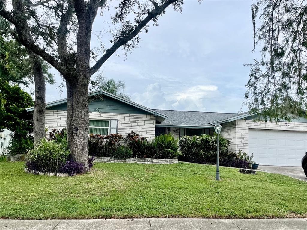 120 VALLEY CIRCLE BRANDON, FL 33510