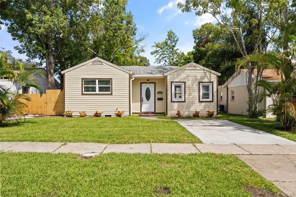 605 34TH AVE N ST PETERSBURG, FL 33704