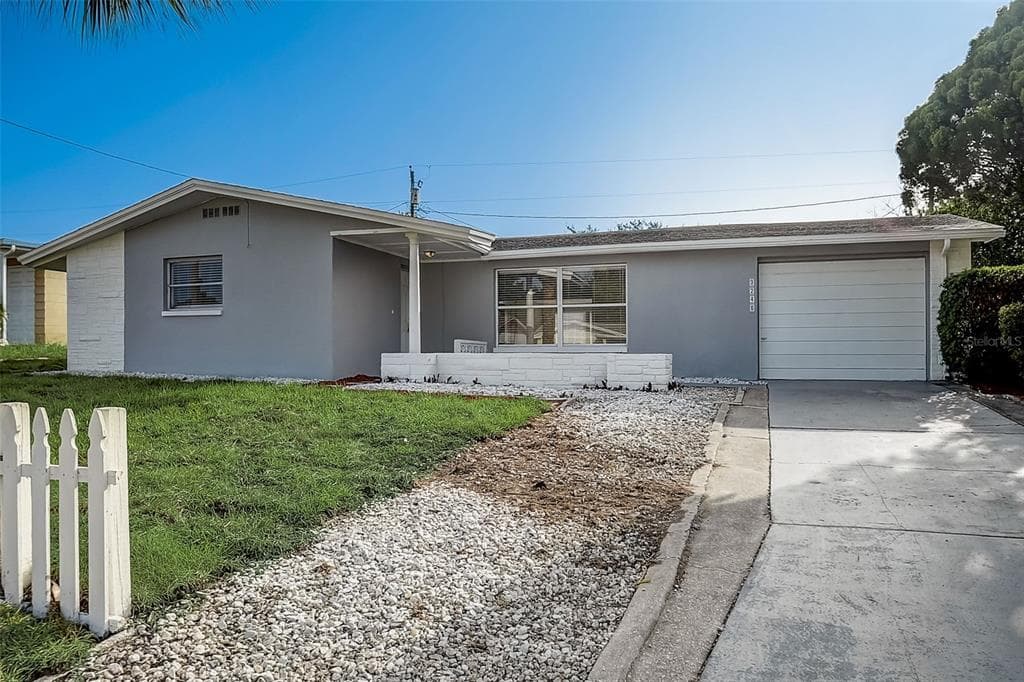 3246 BRIAR CLIFF DRIVE HOLIDAY, FL 34691