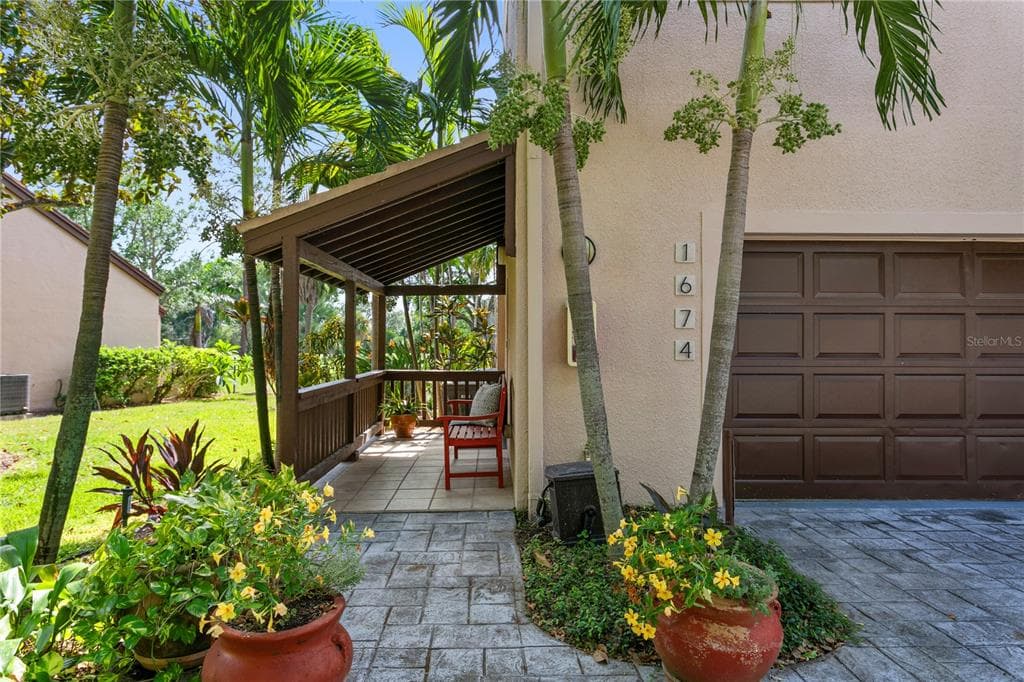 1674 PELICAN CREEK CROSSING ST PETERSBURG, FL 33707