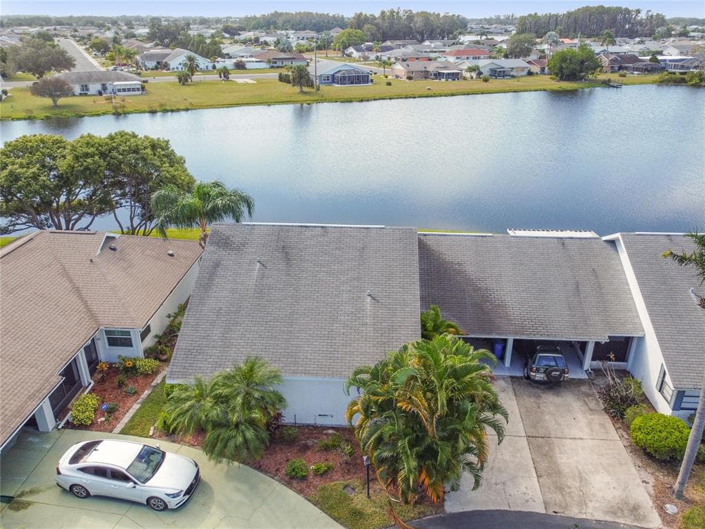1615 COMFY COURT UNIT 1 SUN CITY CENTER, FL 33573