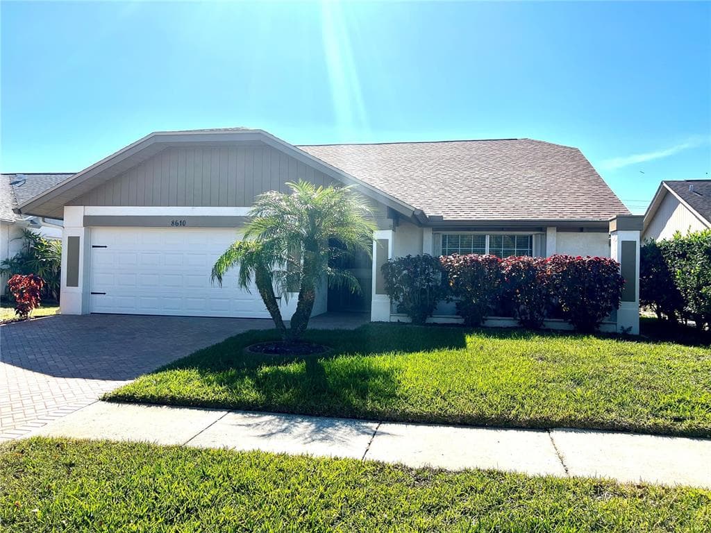 8610 THIMBLEBERRY LANE TAMPA, FL 33635