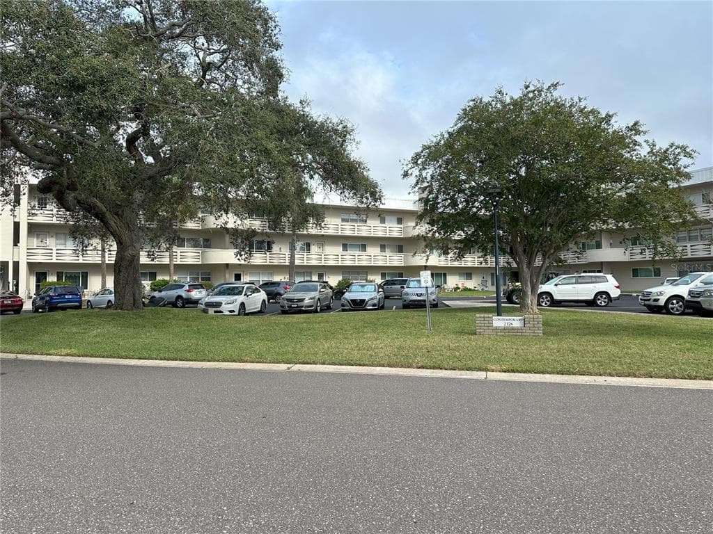 2378 ECUADORIAN WAY UNIT 42 CLEARWATER, FL 33763