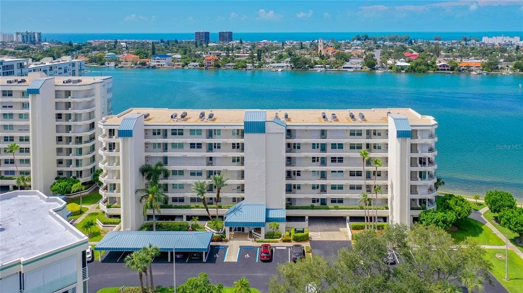 7984 SAILBOAT KEY BLVD S UNIT 504 SOUTH PASADENA, FL 33707