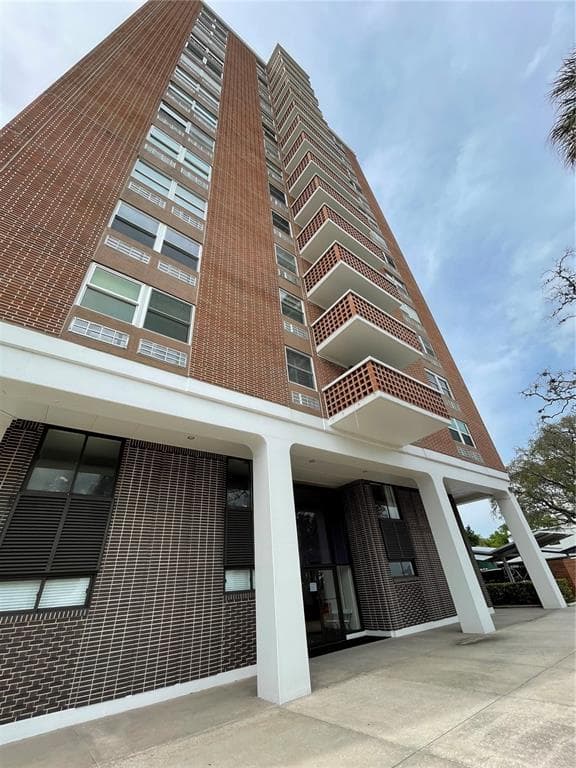 4015 BAYSHORE BOULEVARD UNIT 15A TAMPA, FL 33611