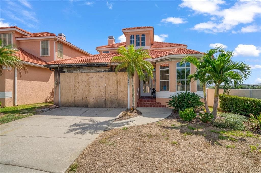 230 SAND KEY ESTATES DRIVE CLEARWATER BEACH, FL 33767