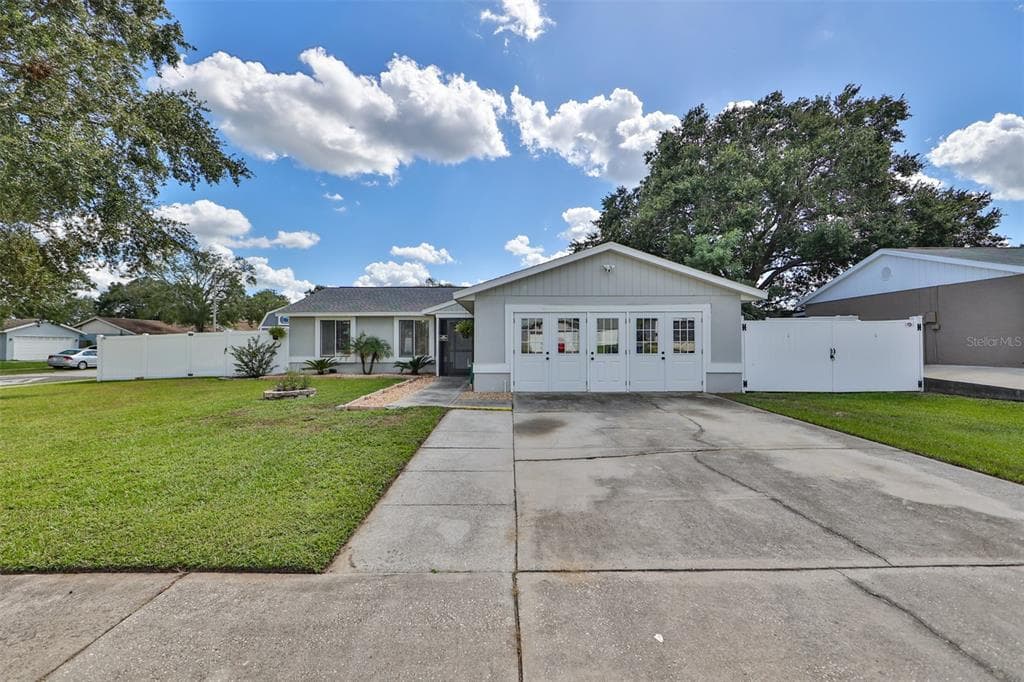 1520 PINEY BRANCH CIRCLE VALRICO, FL 33594