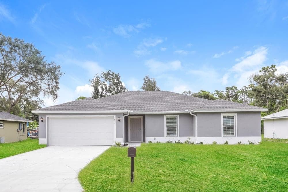 1094 VERONICA STREET PORT CHARLOTTE, FL 33952