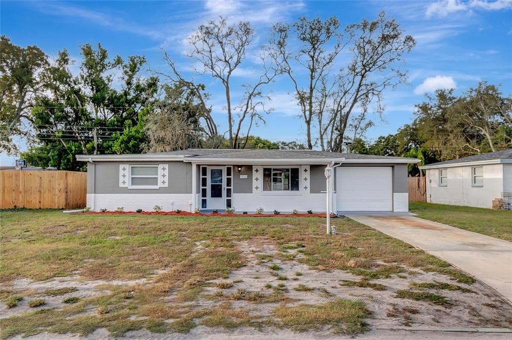 4958 FRUITWOOD LOOP HOLIDAY, FL 34690