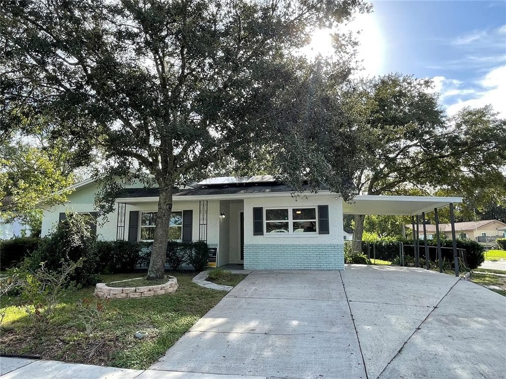 8301 OLEANDER LANE TAMPA, FL 33637
