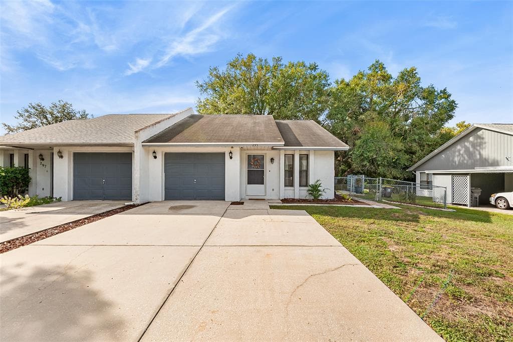 295 GRANITE DRIVE LAKELAND, FL 33809
