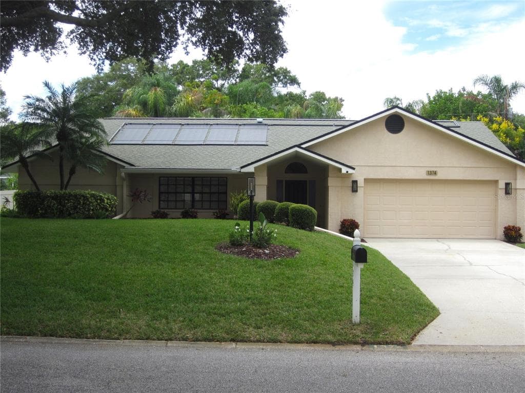 1374 VIEWTOP DRIVE CLEARWATER, FL 33764