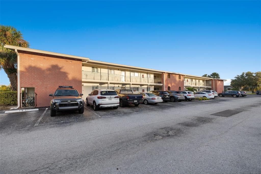 4550 OVERLOOK DRIVE NE UNIT 258 ST PETERSBURG, FL 33703