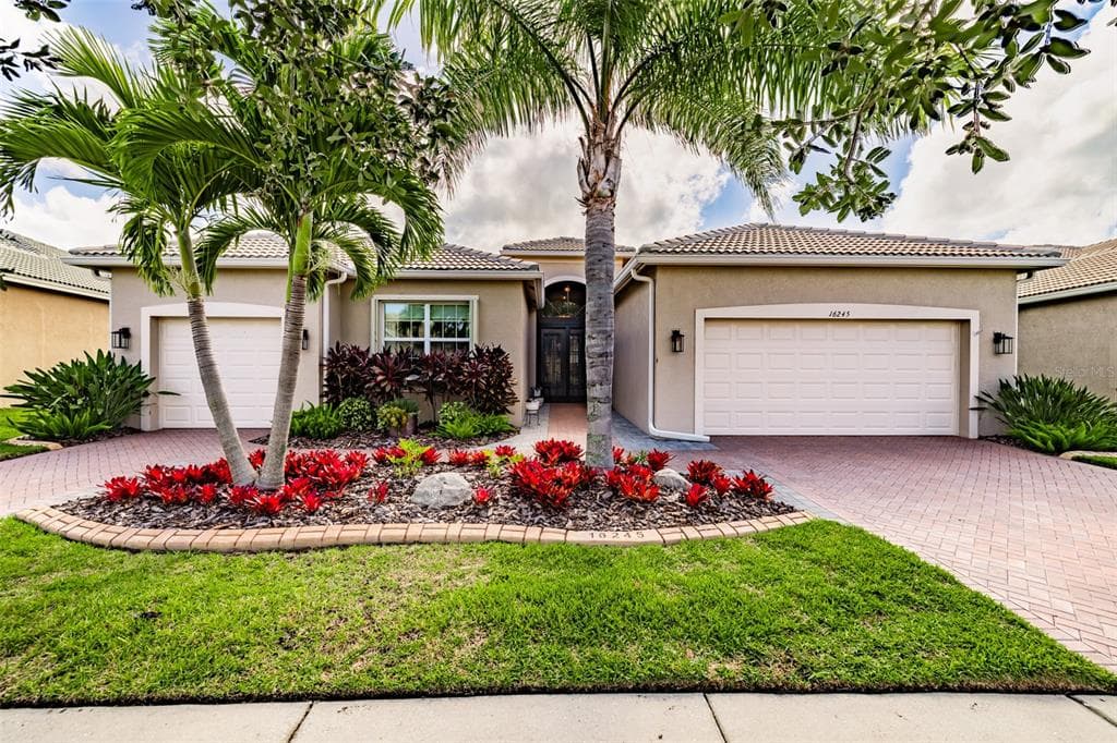 16245 DIAMOND BAY DRIVE WIMAUMA, FL 33598
