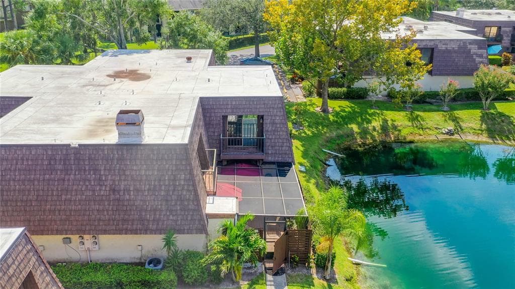 15216 E POND WOODS DRIVE UNIT 3 TAMPA, FL 33618