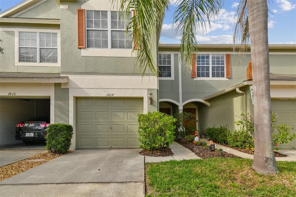 1017 VISTA CAY COURT BRANDON, FL 33511