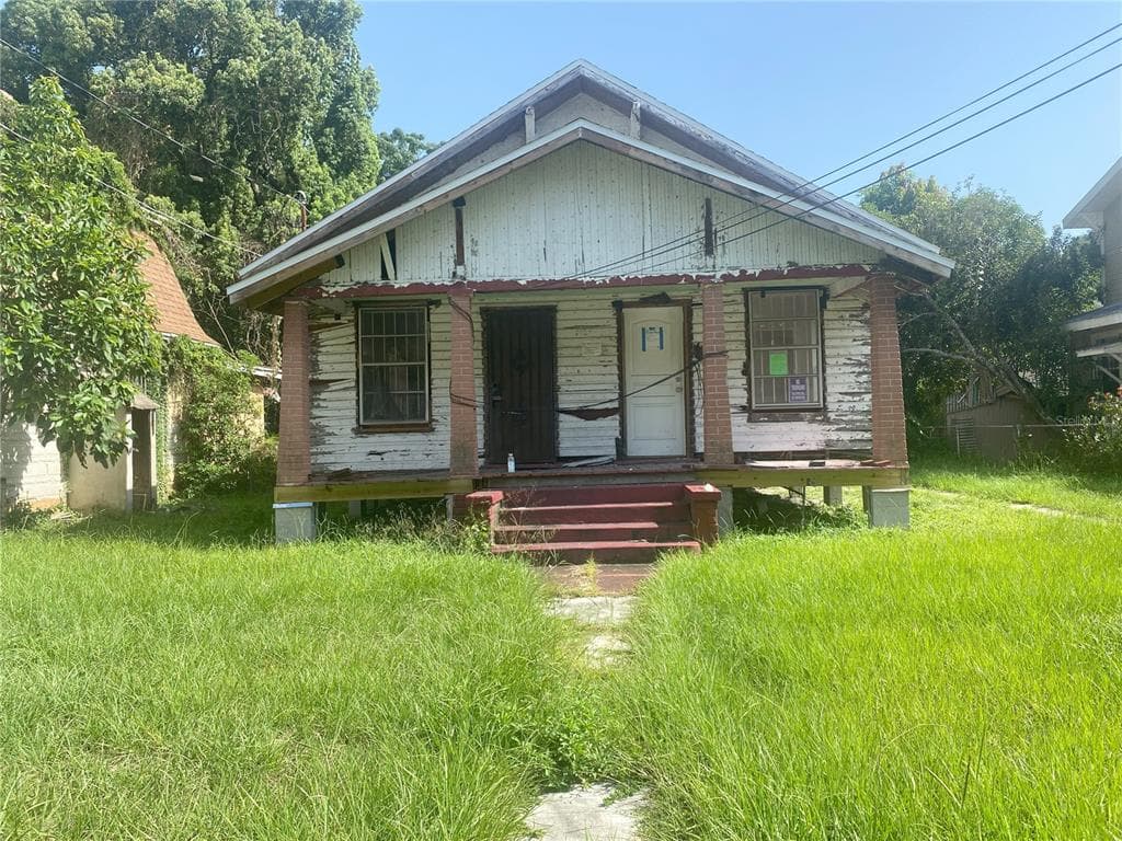 1021 E 19TH AVENUE TAMPA, FL 33605