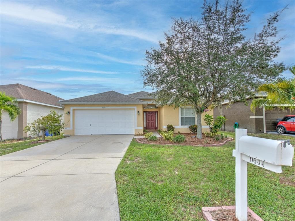 9644 CYPRESS HARBOR DRIVE GIBSONTON, FL 33534