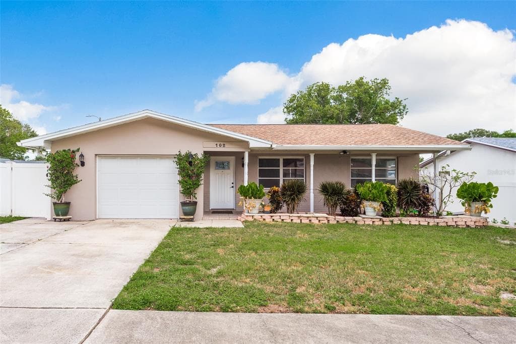 102 CORAL COURT LARGO, FL 33770