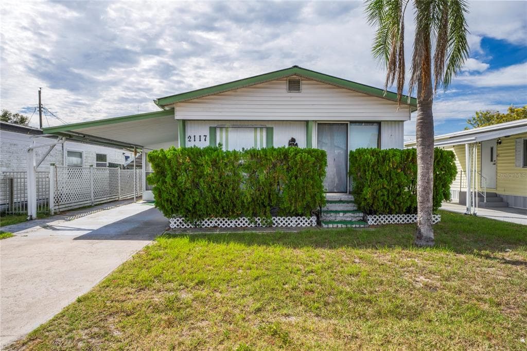 2117 ORANGE DRIVE HOLIDAY, FL 34691