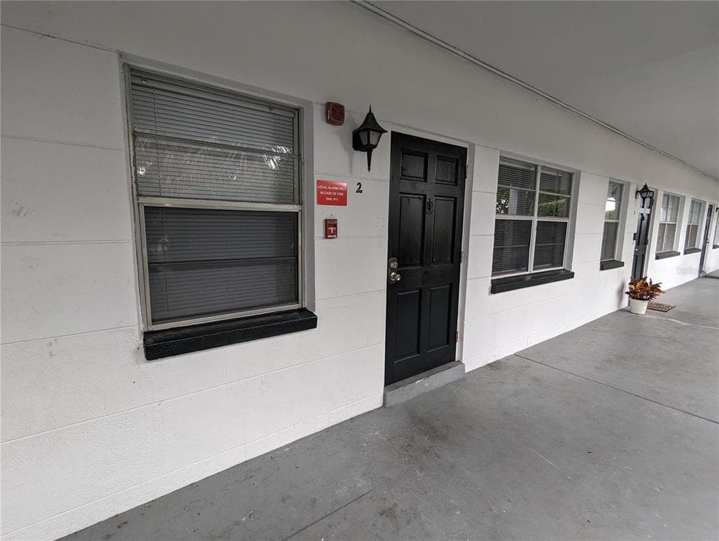 3545 30TH AVENUE N UNIT 2 ST PETERSBURG, FL 33713