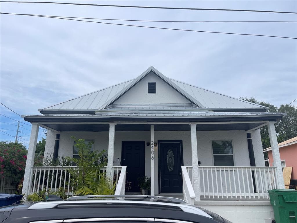 2406 E CLARK STREET UNIT B TAMPA, FL 33605