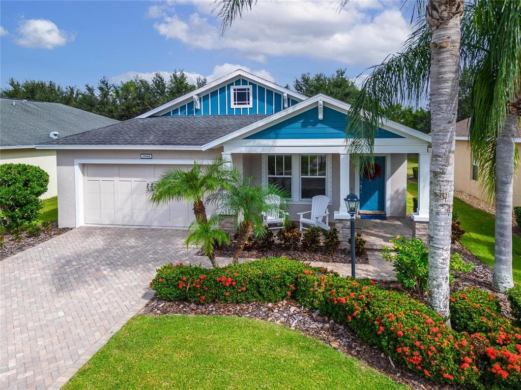 11944 FOREST PARK CIRCLE BRADENTON, FL 34211