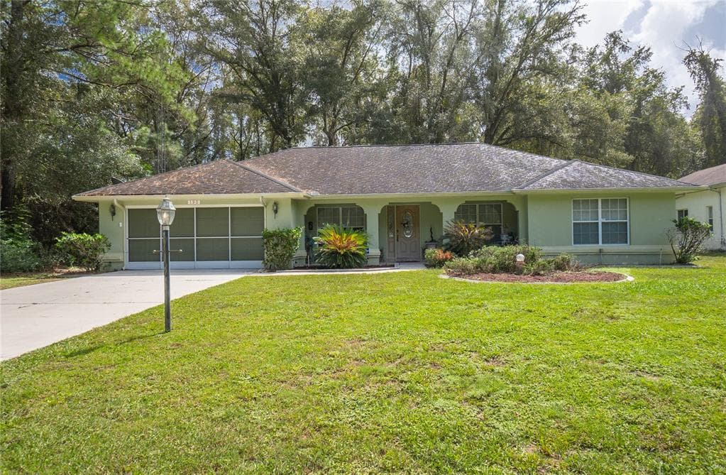 190 E AMBASSADOR LANE CITRUS SPRINGS, FL 34434