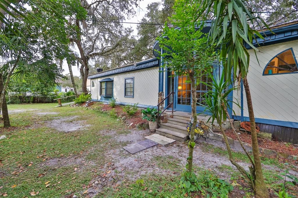 10036 FRIERSON LAKE DR HUDSON, FL 34669