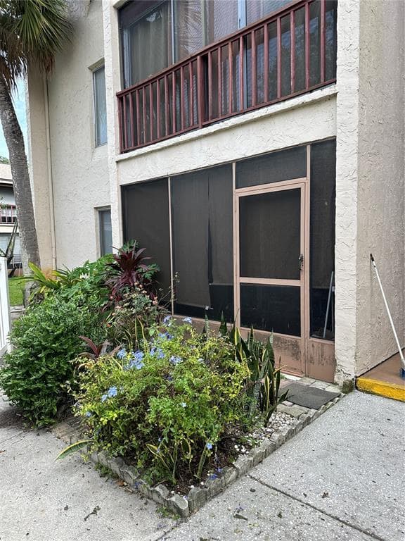 8605 HURON COURT UNIT 31 TAMPA, FL 33614
