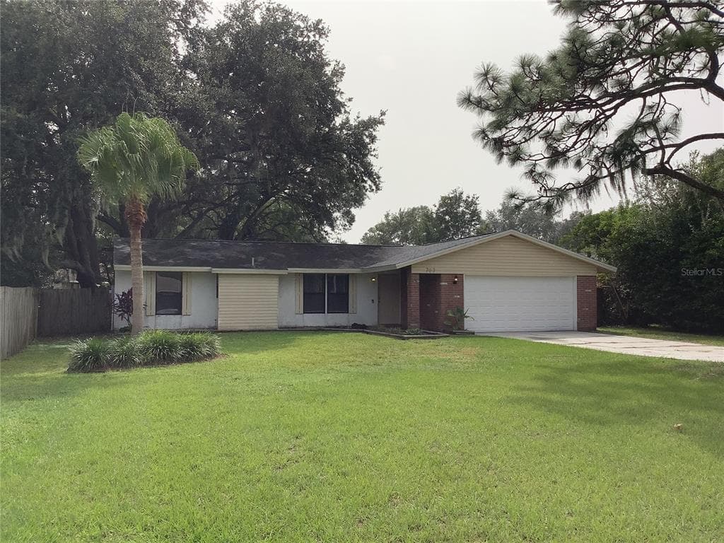 703 REDONDO DRIVE BRANDON, FL 33511