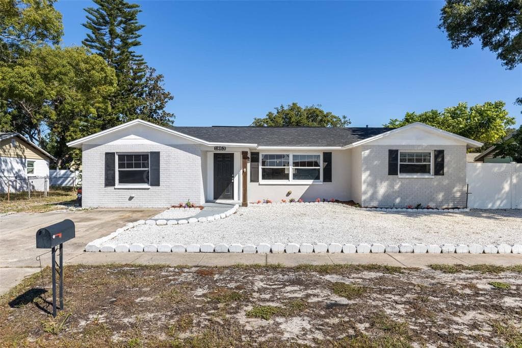 1863 12TH STREET SW SEMINOLE, FL 33778