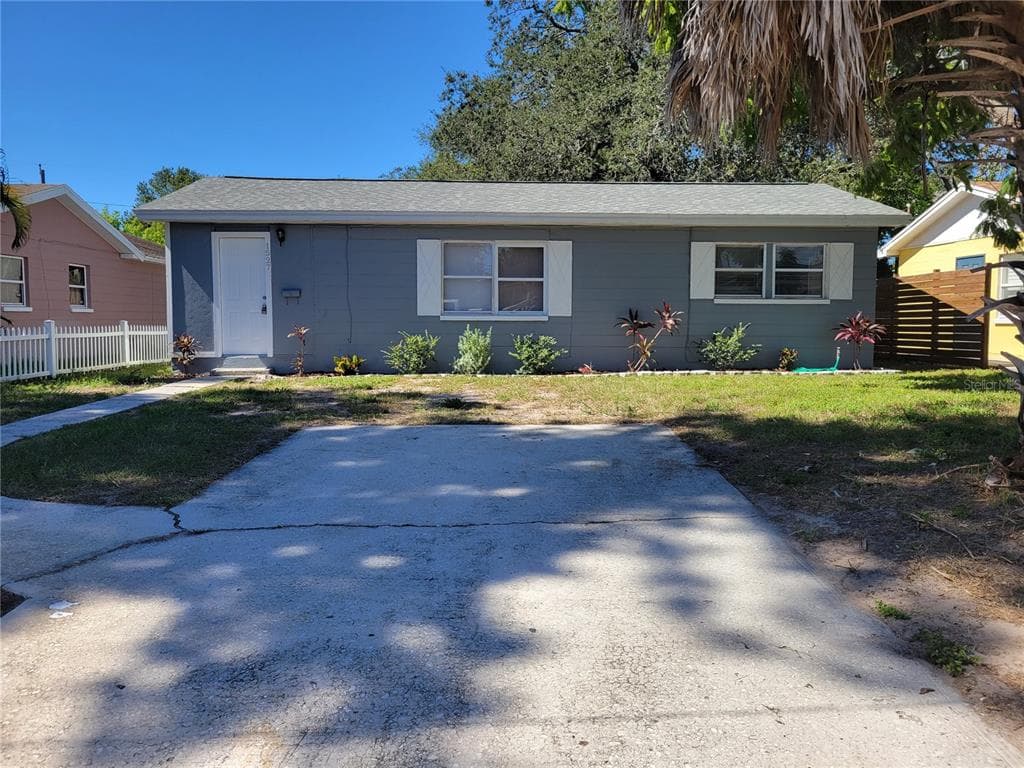 1527 27TH STREET S ST PETERSBURG, FL 33712