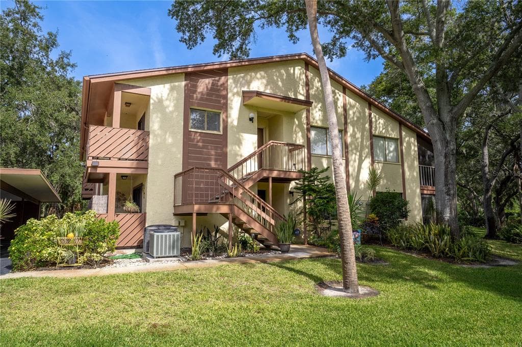 2269 BEACON PLACE DRIVE UNIT D SAFETY HARBOR, FL 34695