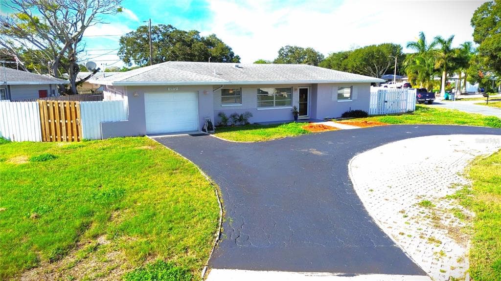 10972 90TH AVENUE SEMINOLE, FL 33772