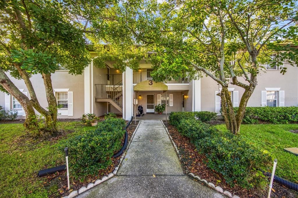5265 E BAY DRIVE UNIT 325