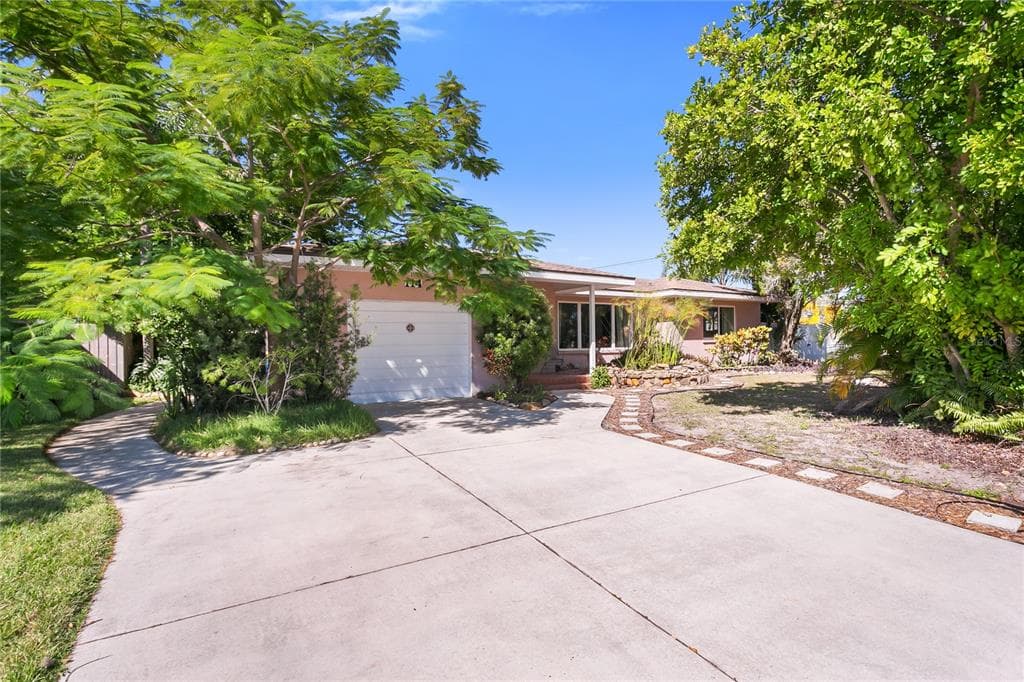 114 N MARS AVENUE CLEARWATER, FL 33755