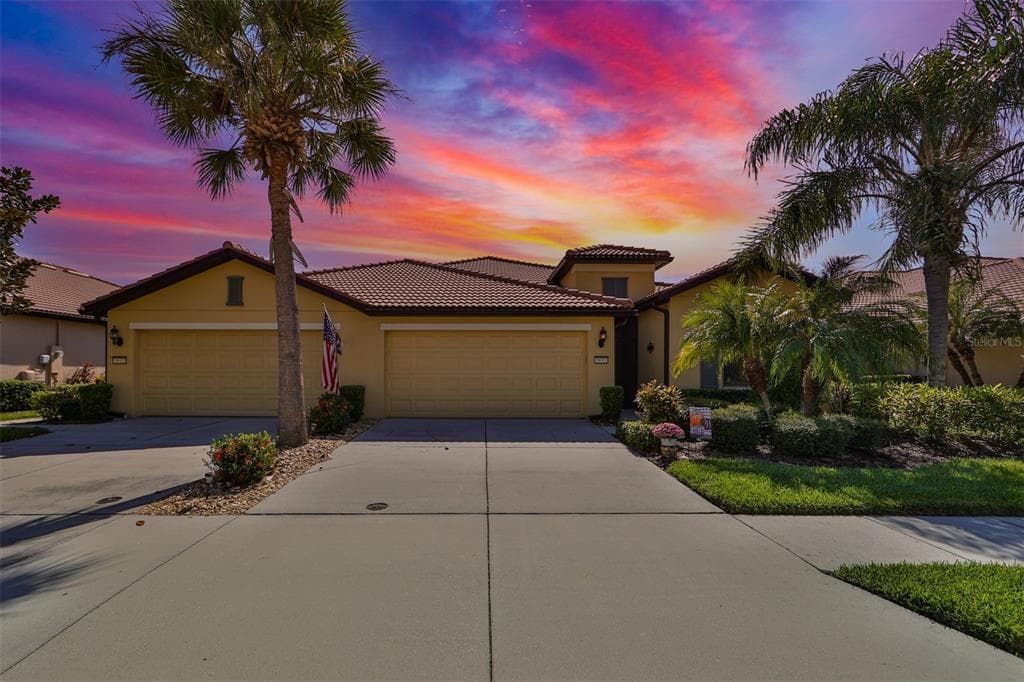 5611 SUNSET FALLS DRIVE APOLLO BEACH, FL 33572