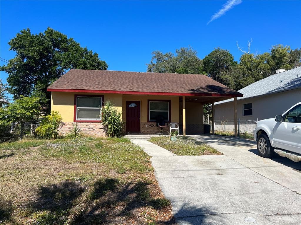 439 E BOYER STREET TARPON SPRINGS, FL 34689