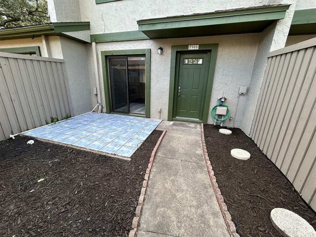 7905 SUGARCANE COURT UNIT 291 TEMPLE TERRACE, FL 33637