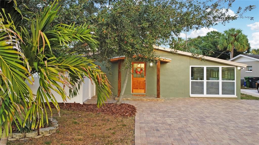 4502 S GAINES ROAD TAMPA, FL 33611