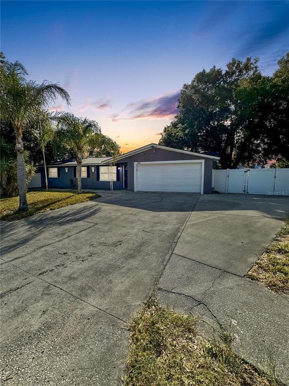 1001 IDLEBRIAR WAY TARPON SPRINGS, FL 34689