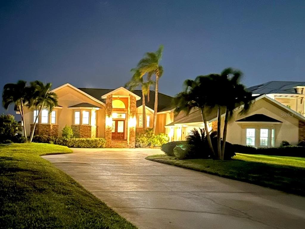 350 BATH CLUB BOULEVARD S NORTH REDINGTON BEACH, FL 33708