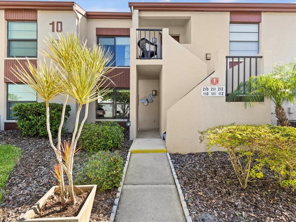 2599 COUNTRYSIDE BOULEVARD UNIT 111