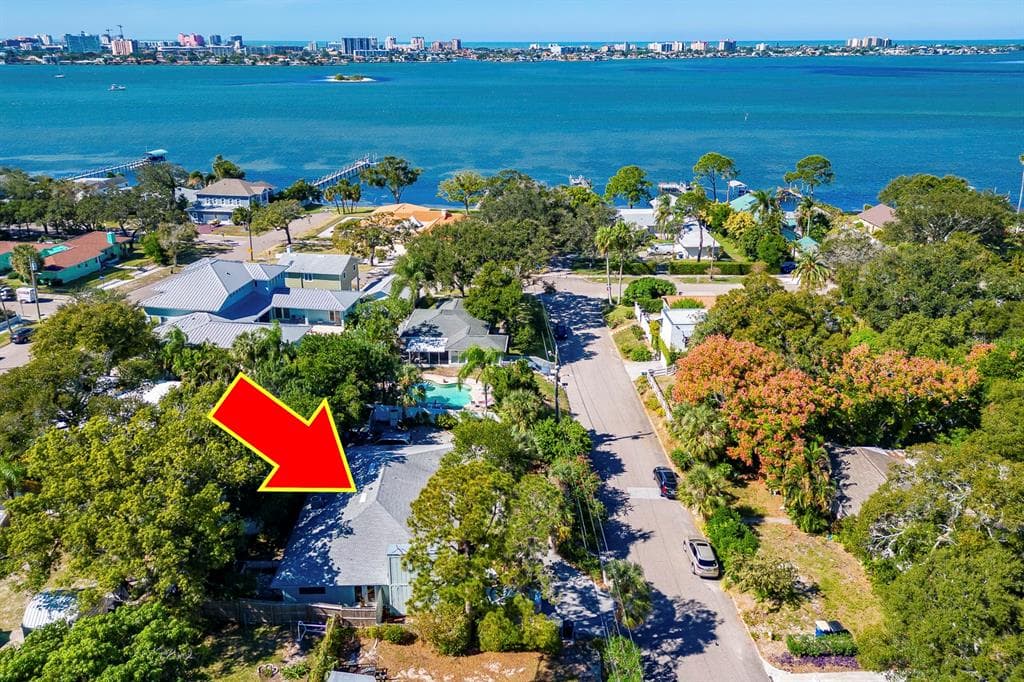 315 PLEASANT STREET CLEARWATER, FL 33755