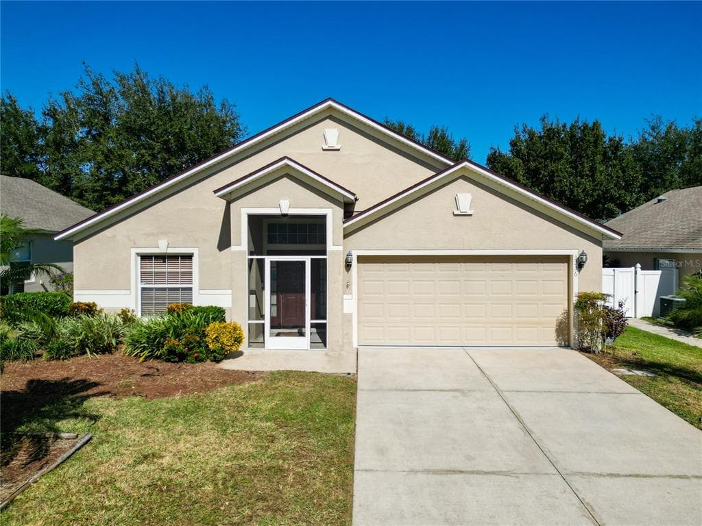 2236 MERRY ROAD TAVARES, FL 32778