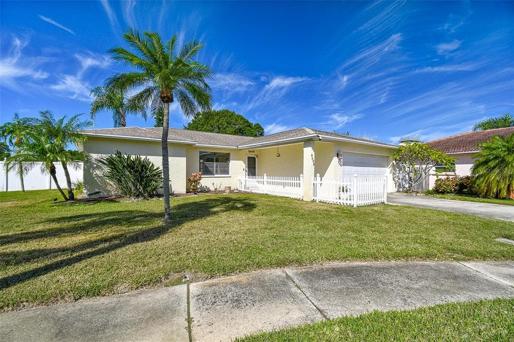 9408 ANNE COURT SEMINOLE, FL 33776