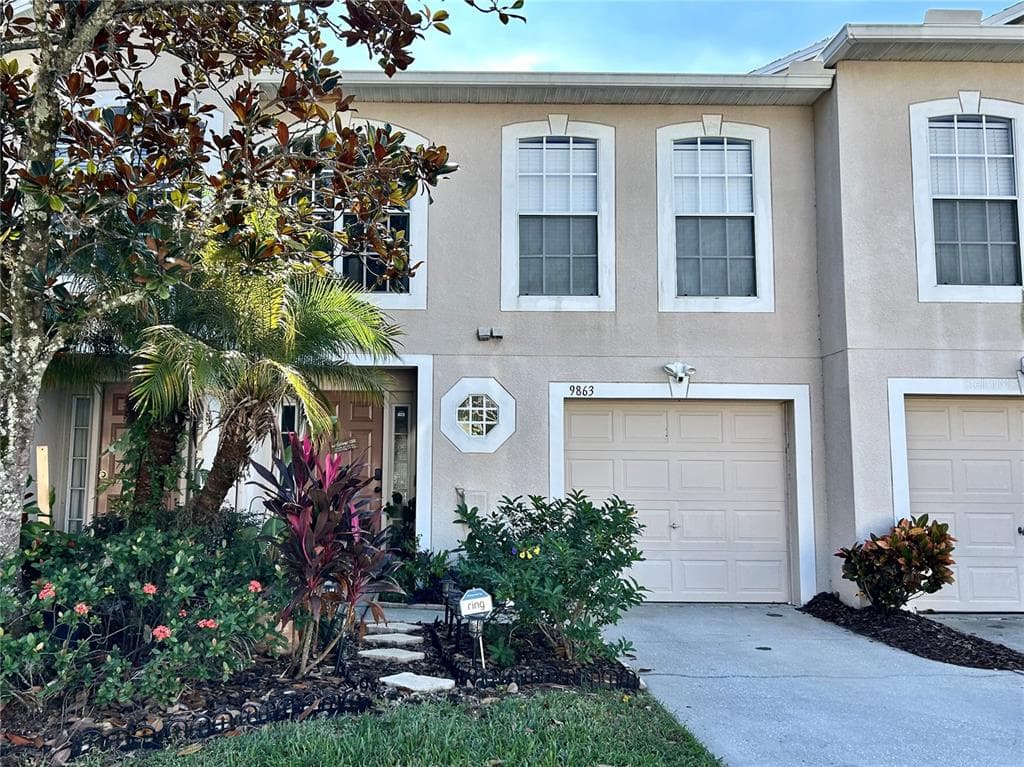 9863 ASHBURN LAKE DRIVE TAMPA, FL 33610