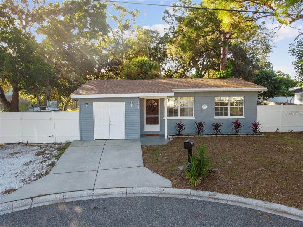 8000 52ND LANE N PINELLAS PARK, FL 33781
