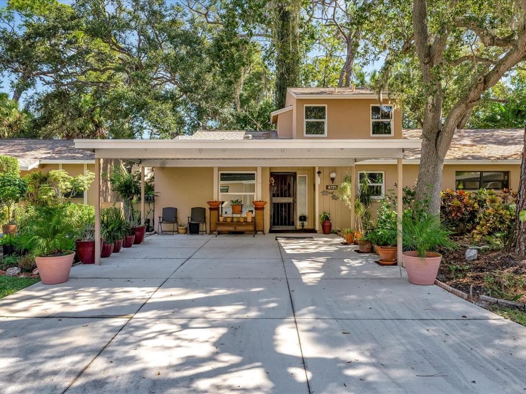 4721 VILLAGE GARDENS DRIVE UNIT 71 SARASOTA, FL 34234